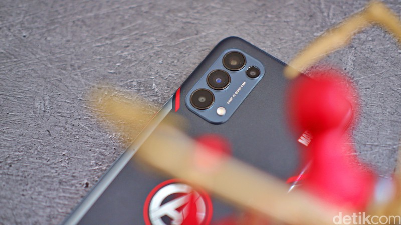 Oppo Reno5 Marvel Avengers Edition