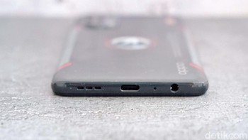 Oppo belum mengungkap apakah Reno5 Marvel Avengers punya perbedaan spesifikasi. Foto: Adi Fida Rahman/detikINET