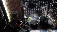Dimulai dari tahun 1970-an hingga saat ini. Pasang surut kerap dialami para pedagang, namun saat ini kondisinya semakin membaik berkat adanya perhatian dari berbagai pihak terhadap para pedagang cendol dawet sagu di Lasah.
