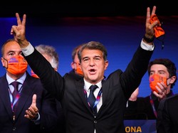 Presiden baru Barcelona, Joan Laporta punya banyak PR. Dari menstabilkan neraca keuangan klub sampai membeli pemain-pemain baru buat musim depan (Getty Images/David Ramos)