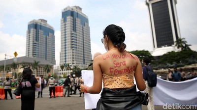 Aksi Para Wanita Ramaikan Hari Perempuan Internasional di Jakarta