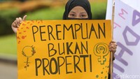Ada beberapa aspirasi yang digaungkan oleh para wanita yang ikut serta dalam aksi memperingati Hari Perempuan Internasional tersebut di antaranya meminta pemerintah mengakui kekerasan seksual sebagai pelanggaran HAM, mencabut UU Cipta kerja, hingga mendorong disahkannya RUU PKS dan RUU PPRT.