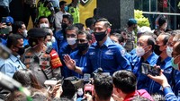 Terkait kisruh KLB Deli Serdang ini, Menko Polhukam Mahfud Md menyatakan pemerintah akan memprosesnya secara hukum setelah ada laporan dari penyelenggara. Dasar penyelesaian kisruh Demokrat ini yakni UU Partai Politik dan AD-ART Partai Demokrat tahun 2020. Sejauh ini, kata Mahfud, AHY masih ketum PD.