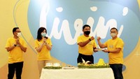 Nama Livin by Mandiri sendiri mengandung makna kawan atau sahabat dekat yang dapat diandalkan untuk hidup yang lebih mudah dan bahagia.
