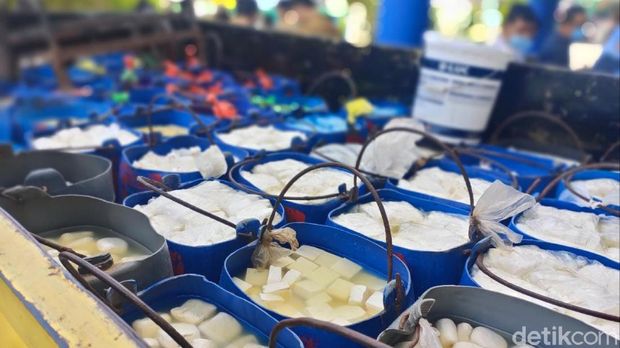 BBPOM Palembang mengamankan 20 ribu tahu berformalin (Prima Syahbana/detikcom)