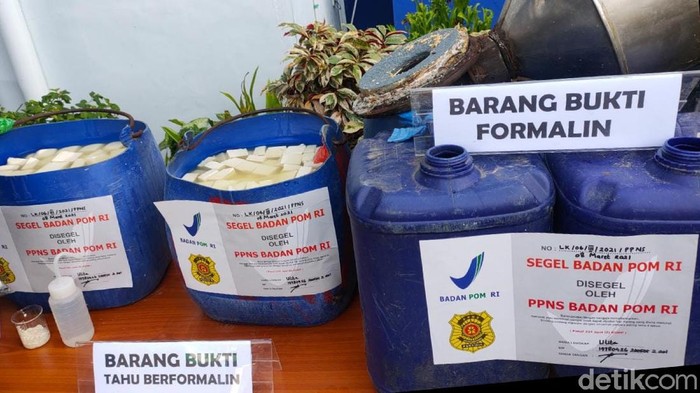 BBPOM Palembang mengamankan 20 ribu tahu berformalin (Prima Syahbana/detikcom)