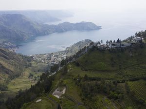 Desain Ulang Pariwisata Danau Toba