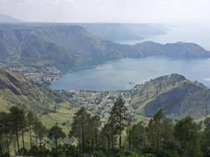 CEO AirAsia Indonesia: Danau Toba Indahnya Kalahkan Swiss