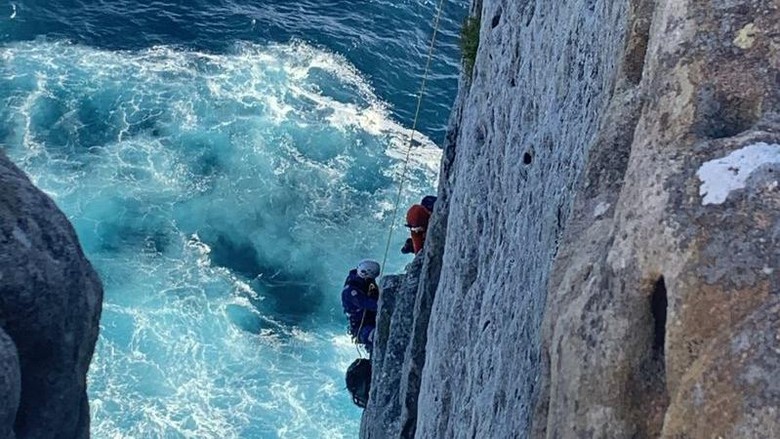 Evakuasi Pemanjat Tebing Evakuasi Pemanjat Tebing di NSW, Australia