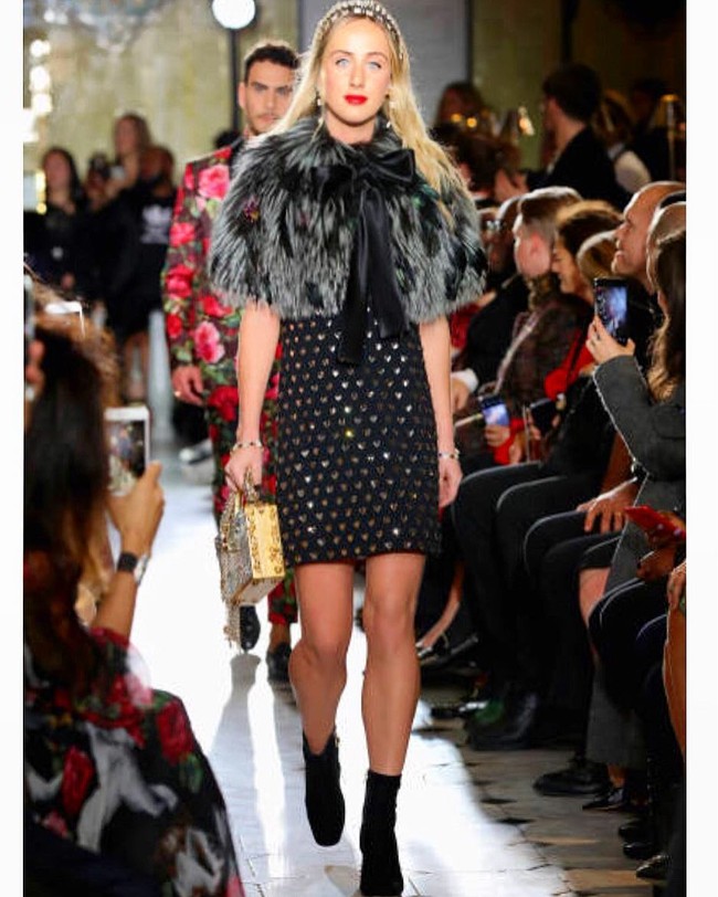 Selain sering menjadi tamu dari acara-acara elit dan fashion show brand kenamaan, ia juga pernah didaulat menjadi model dalam parade busana Dolce & Gabbana.Foto: Instagram @jemimacadbury