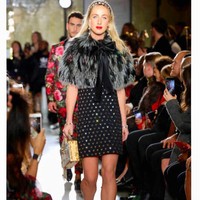 Selain sering menjadi tamu dari acara-acara elit dan fashion show brand kenamaan, ia juga pernah didaulat menjadi model dalam parade busana Dolce & Gabbana.Foto: Instagram @jemimacadbury