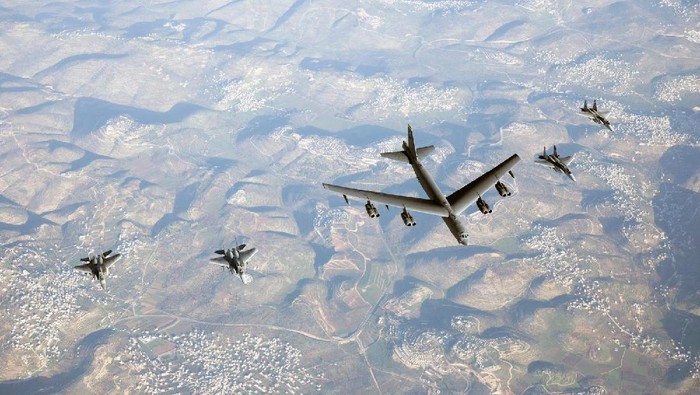 Israeli F-15 fighter jets escort an American B-52 bomber through Israeli airspace on March 7, 2021. (Israel Defense Forces)