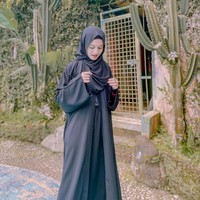 Setelah membuat unggahan tersebut, akun TikTok dan Instagram Jihan Salsabila dipenuhi dengan doa dari warganet. Lancar sampe hari H kak aamiin, ucap akun @dellaky. Definisi jodoh cerminan diri.. masyaAllah 🥺🥺 , takjub akun @Elizasifa. Foto: Instagram @jihan.ghazali.