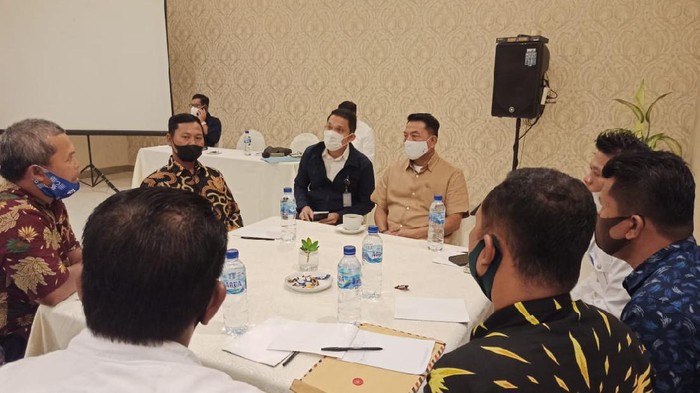 Kepala Staf Kepresidenan Moeldoko saat membahas konflik agraria di Medan (Foto: dok. KSP)