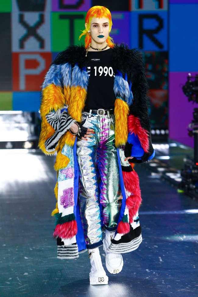 Koleksi terbaru Dolce & Gabbana untuk musim dingin 2021 yang bergaya futuristik. Foto: dok. Courtesy of Dolce & Gabbana