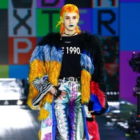 Koleksi terbaru Dolce & Gabbana untuk musim dingin 2021 yang bergaya futuristik. Foto: dok. Courtesy of Dolce & Gabbana