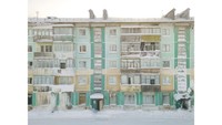 Saat Passer berkeliling, Kota Vorkuta ini bersuhu -38 C. Memotret dalam kondisi dingin seperti itu memiliki tantangan tersendiri karena baterai rentan mati.