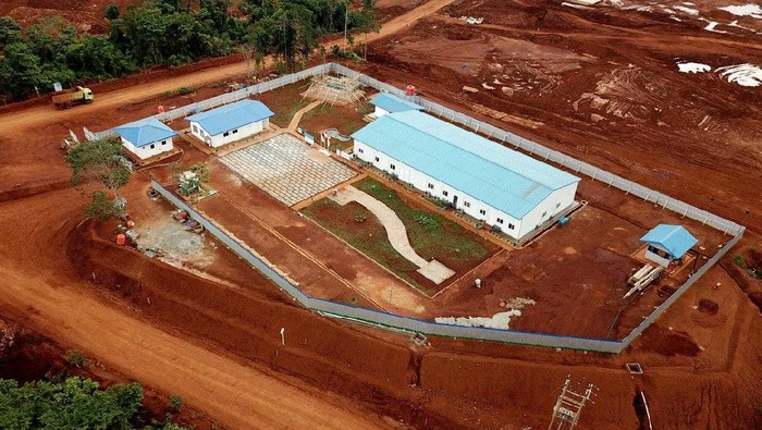 Usai ditetapkan masuk dalam Program Pembangunan Smelter sebagai salah satu Proyek Strategis nasional (PSN), PT Ceria Nugraha Indotama (CNI) terus bergerak cepat membangun pabrik bijih nikel di Kabupaten Kolaka, Sulawesi Tenggara.