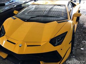 Lamborghini Made In Gunungkidul Vs Mobil Sultan Rolls-Royce Ghost