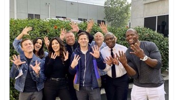 Liverpool kini terjerembab di posisi 8 Liga Inggris. Foto: Twitter