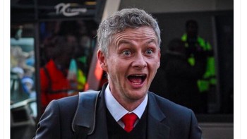 Fans MU pun senang Liverpool kalah sedangkan MU menag lawan saingan beratnya Manchester City. Foto: Twitter