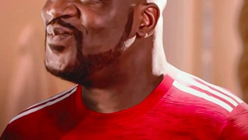 Fans MU tersenyum lebar. Foto: Twitter