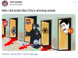 Meme Kocak Beda Nasib Liverpool dan Manchester United