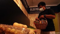 Toko sayur ini dinamai Alifmart Store.