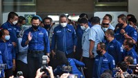 Kedatangan AHY dan rombongan ke kantor Kemenkum HAM untuk menyampaikan sikap terkait hasil acara yang diklaim sebagai Kongres Luar Biasa (KLB) Demokrat.