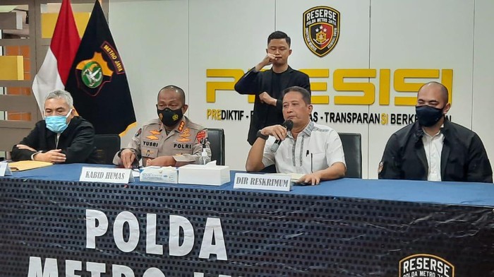 Polda Metro Jaya membantah tudingan bekingi mafia tanah