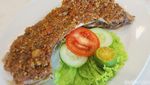 Sedapnya Rahang Tuna Bakar Berlimpah Sambal di Rumarica