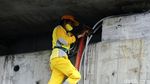 Perawatan Kabel Listrik Penerangan Jalan di Jalur TransJakarta