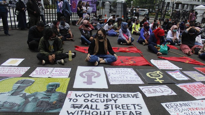 Sekelompok wanita di Bandung menyuarakan lika-liku selama pandemi