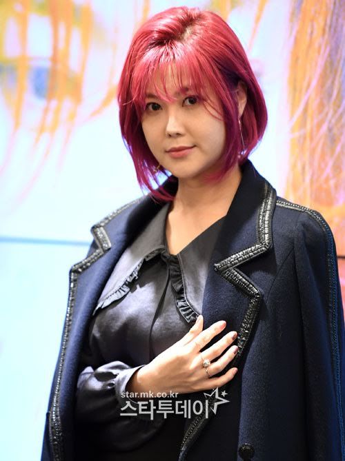 Solbi Idol Kpop Minta Maaf karena Produk Kuenya Dikritik Berjamur