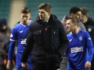 Diincar Newcastle, Gerrard Malah Berharap Steve Bruce Bertahan