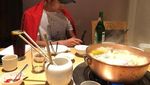 Taecyeon Pemeran Vincenzo Suka BBQ dan Jago Masak