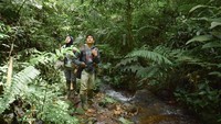 Hasil penelitian tentang Owa jawa dia terjemahkan dalam bahasa yang sederhana sehingga dapat dimengerti oleh masyarakat dan juga siswa sekolah. dok.Fibrian Yusefa