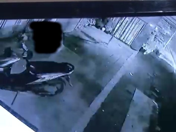 Viral aksi mesum di emperan toko Kabupaten Pekalongan, Senin (8/3/2021).