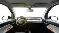 Di China, Wuling Hongguang Mini EV yang juga menggunakan platform GSEV yang juga digunakan Air EV di Indonesia di China hanya dijual sekitar Rp 65 jutaan. Kenyataan tersebut yang membuat banyak orang penasaran, termasuk Professor Masayoshi Yamamoto dari Universitas Nagoya, Jepang. Foto: Wuling