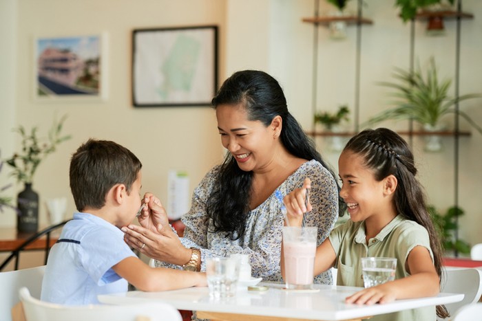 alasan ibu selalu makan terakhir di keluarganya