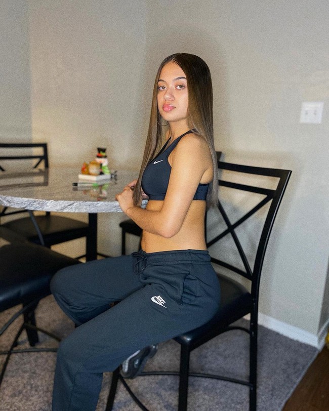 Wanita asal Amerika itu tampak selalu menunjukkan keceriannya di media sosial. Sehari sebelum ia ditemukan tewas, Dazharia bahkan masih mengunggah video di TikTok.  Foto: Instagram @dazhariaa