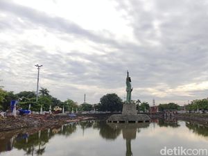 Ada Ikon Baru di Kota Lama Semarang, Patung Bung Karno Setinggi 17 Meter!