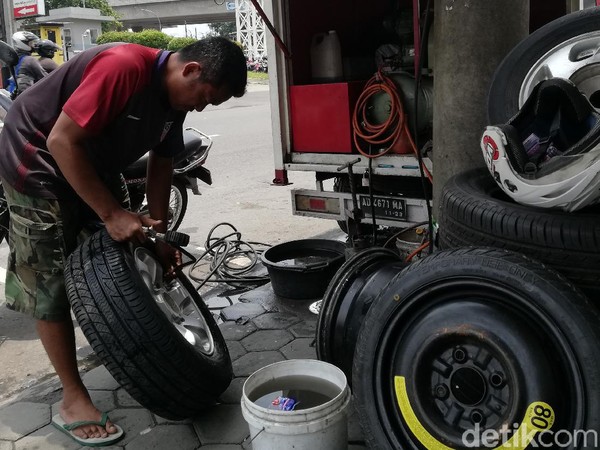 Penggunaan Nitrogen pada Ban Apakah Lebih Baik dari Udara Biasa?