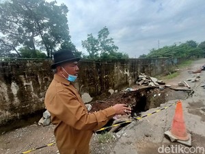 Video Kades Karawang Curhat Banjir ke Jokowi Viral, Begini Kondisi Desanya
