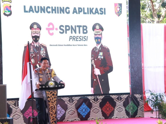 Kapolda NTB Irjen Mohammad Iqbal meluncurkan aplikasi E-SPNTB Presisi