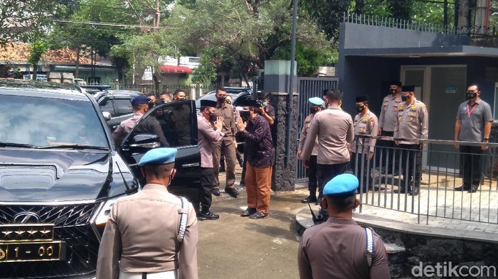 Kapolri Jenderal Listyo Sigit Prabowo mendatangi kantorDPP LDII (Dyas/detikcom)