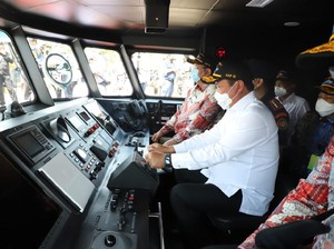 Tambah 2 Kapal Hiu, Trenggono Ngebut Sikat Maling Ikan