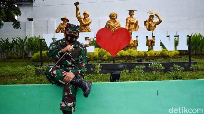 Kodim 0825 Banyuwangi tak lagi menjadi kantor yang menyeramkan. Karena markas TNI AD ini disulap menjadi tempat yang humanis dan instagramable.