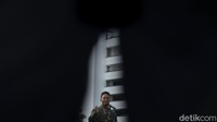 Kelainan hispospadia pada Sersan Manganang membutuhkan penanganan berupa operasi. TNI AD dalam hal ini membantu Manganang dalam corrective surgery sebanyak dua kali. Saat ini, Manganang sudah menjalani operasi tahap pertama dan masih recovery di RSPAD, Jakarta.