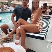 Dalam sebuah wawancara radio di KIISFM, Jaymes mengaku tidak terlalu cemburu ketika melihat banyaknya follower pria karena ia hanya melihat dollar. Aku melihat uang. Itu tidak akan membuatku memukul mereka, katanya. Foto: Instagram @laurenannekennedy_